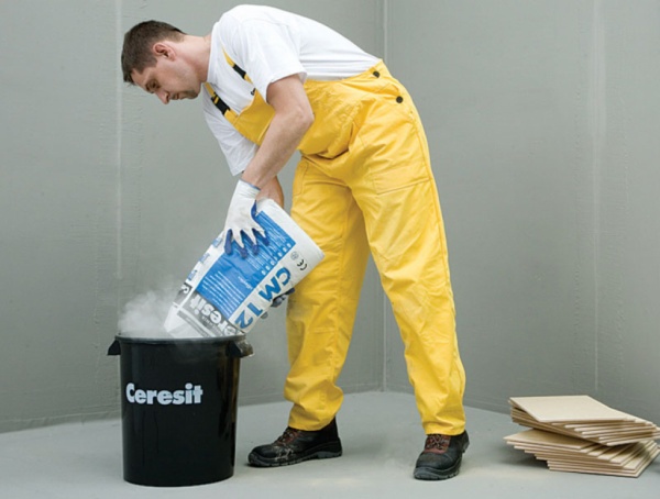 Выбираем плиточный клей